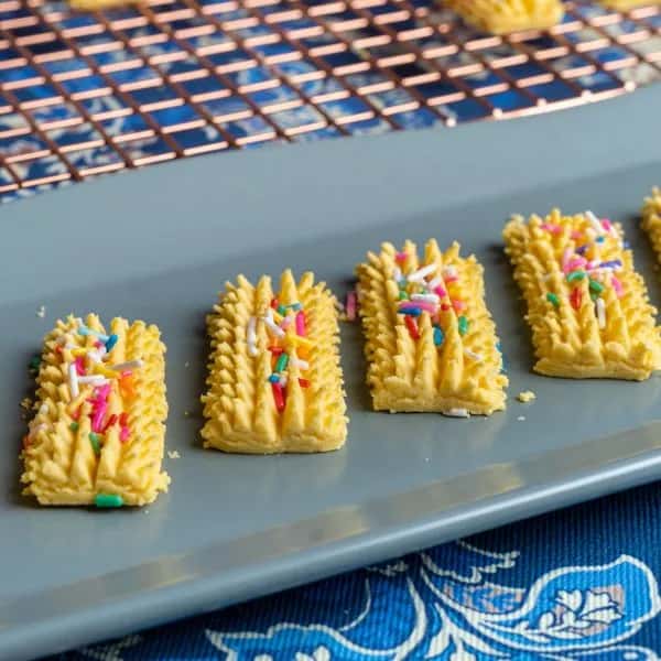 Biskut Semperit Klasik Petak