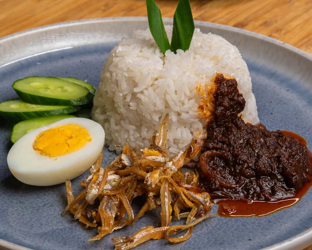 Nasi lemak rice cooker gebu dan berlemak sekata, tidak keras bila sejuk