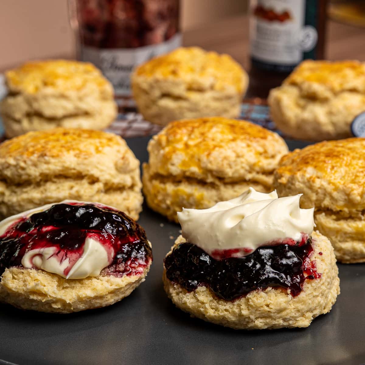 Resepi Classic Scones Ala British dengan Krim Sapuan