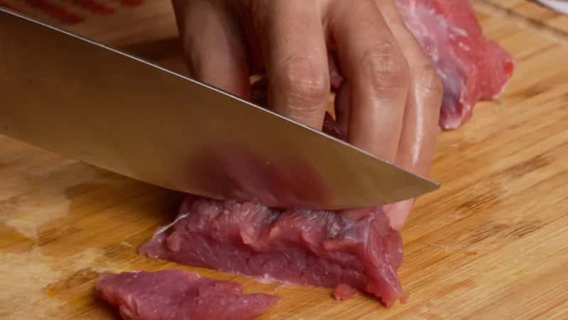 Cara Potong Daging Supaya Lembut dan Tak Liat