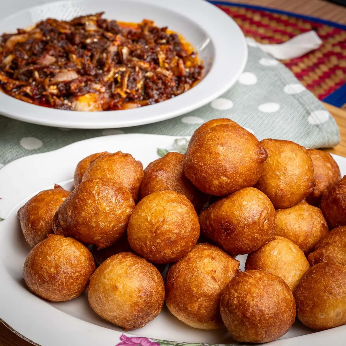 Cucur Bom Manis Rangup & Gebu: Teknik Tepat Supaya Bulat Cantik, Berongga & Tak Serap Minyak