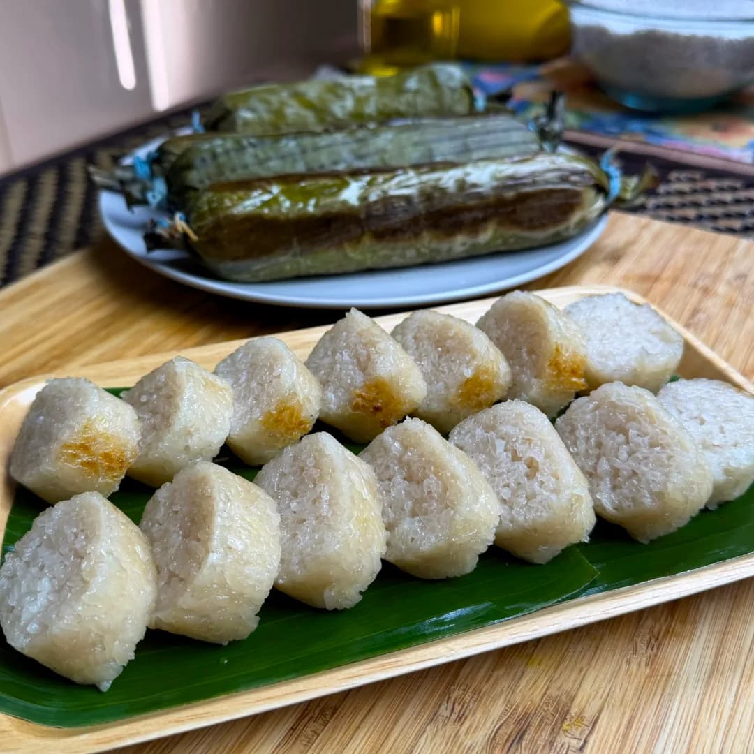 Cara Buat Lemang Kukus Daun Pisang di Rumah (Tanpa Buluh, Tetap Wangi & Lemak)