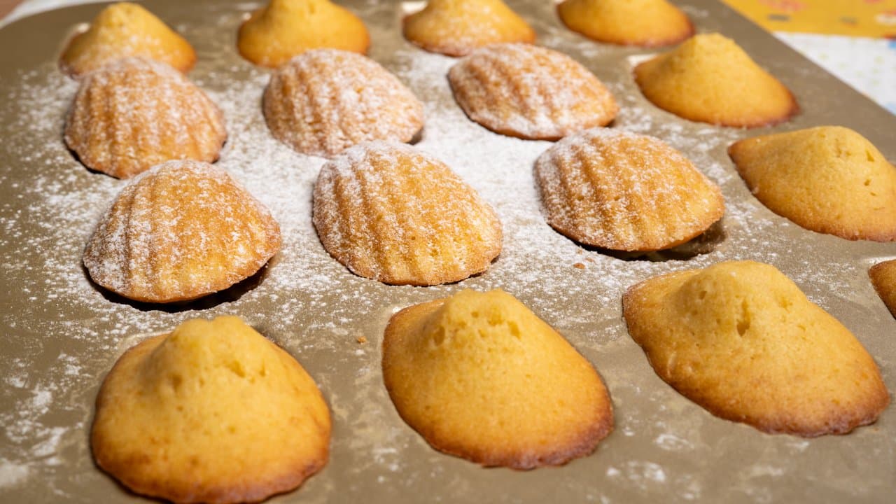 Madeleines Lemon (Tea Cake Perancis) — Tips Zest Wangi + Hump Jadi