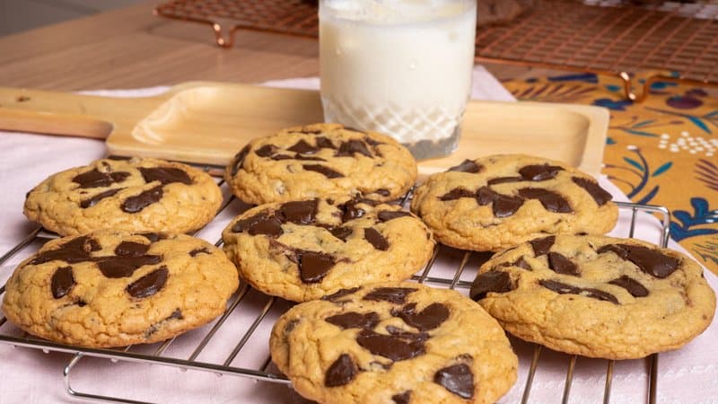 Soft Chocolate Chip Cookies