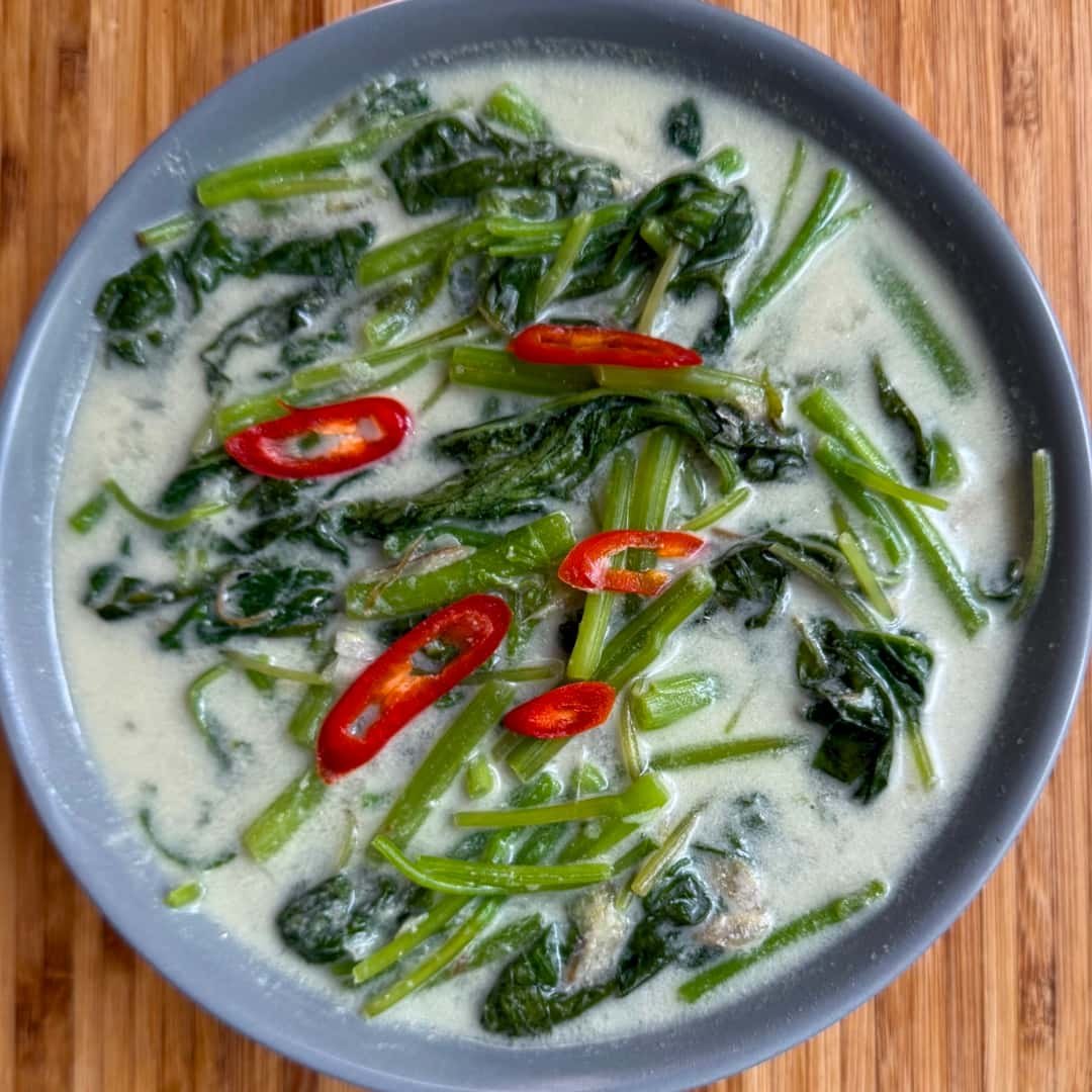 Sayur Bayam Masak Lemak Simple & Sedap