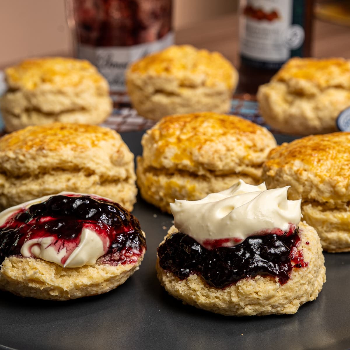 Resepi Classic Scones Ala British dengan Krim Sapuan