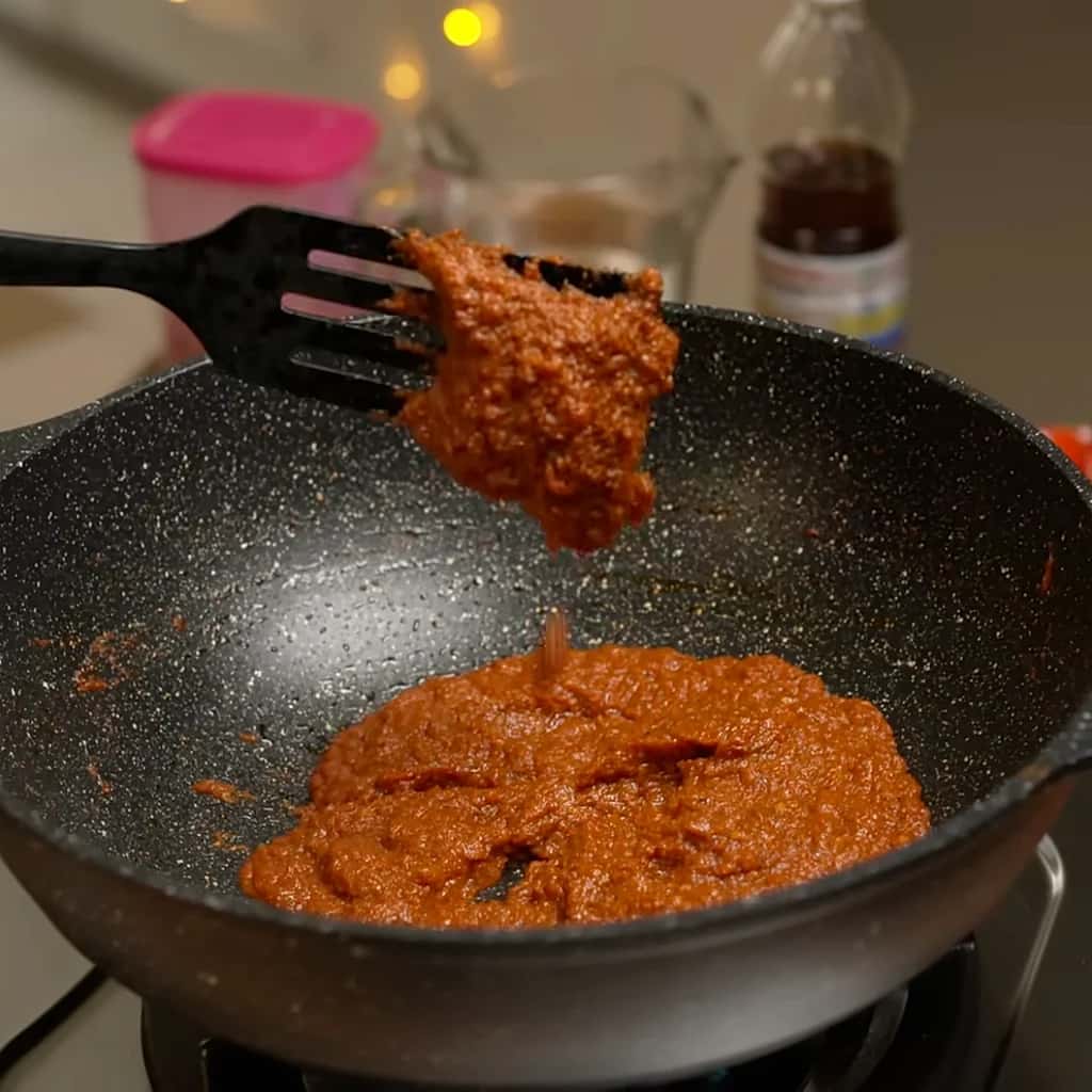 Resepi dan Cara Buat Pes Tomyam Homemade Pekat & Wangi (Guna Bahan Segar)