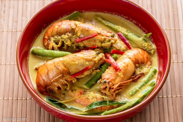 Udang Galah Masak Lemak Cili Api