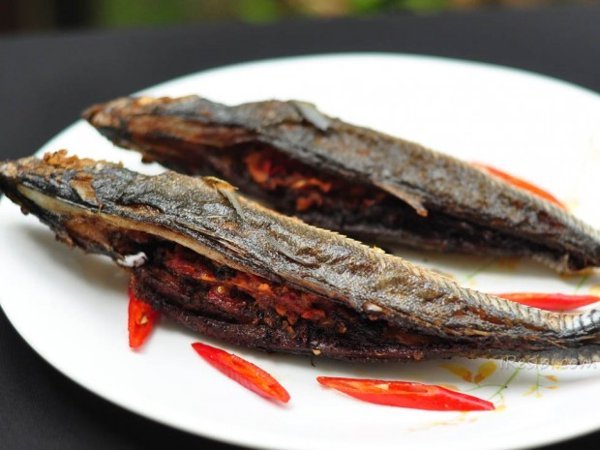 Ikan Cencaru Sumbat Sambal