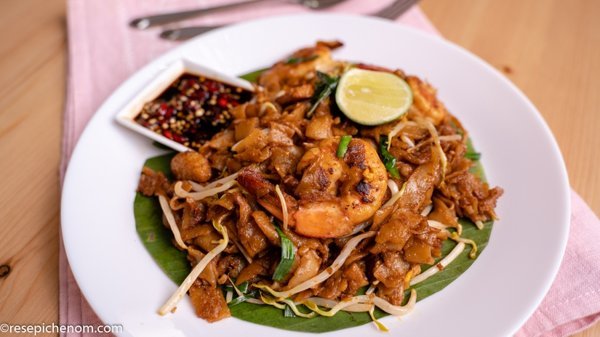 Kuey Teow Goreng dan Cili Potong Kicap