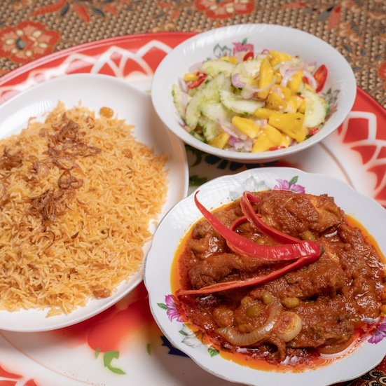 Nasi Tomato dan Acar Timun ala Lauk Pengantin