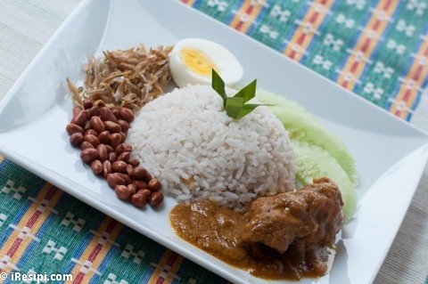 Nasi Lemak Ayam Rendang