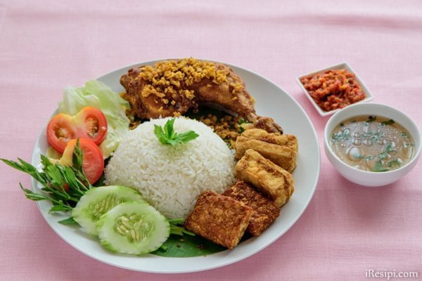 Nasi Ayam Penyet