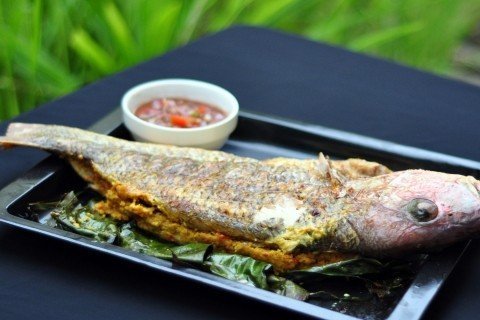 Ikan Jenahak Bakar Sambal Kelapa