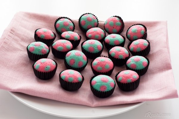 Apam Polkadot