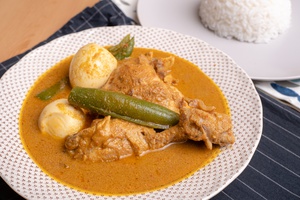 Gulai Nasi Berlauk Ayam Kelantan